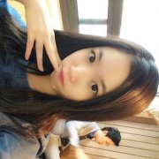 个性的气质女生qq皮肤