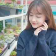 简单甜美的女生头像