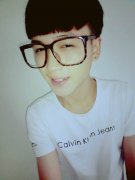清新的帅气男生qq皮肤