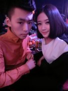 qq简单的情侣皮肤