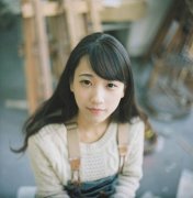 文艺的气质女生qq皮肤