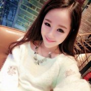 甜美的女生漂亮皮肤