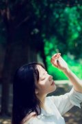 小清新漂亮的女生皮肤