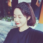 很漂亮的气质女生皮肤