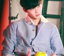 男神李钟硕清新帅气图片