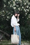 森系气质的女生qq皮肤