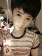 男生清新的qq简约皮肤