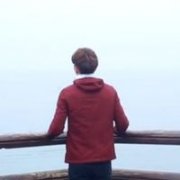 自截简约的男生头像