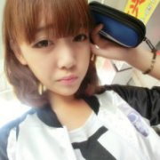 90后大眼美眉头像 简单幸福就好