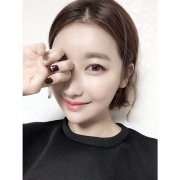 可爱的漂亮女生qq个性皮肤