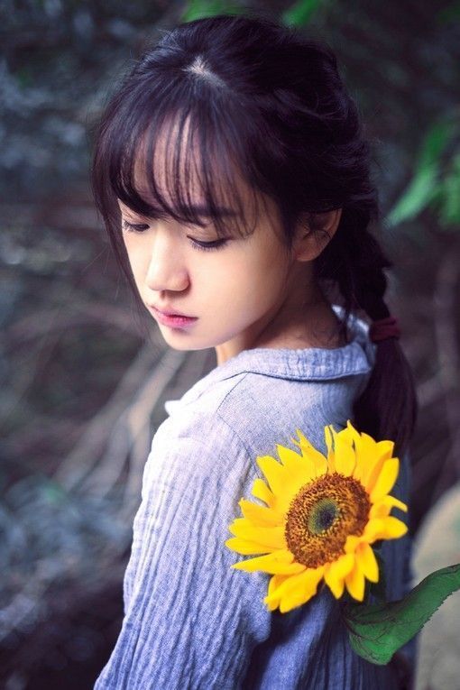 qq伤感的意境女生皮肤