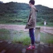 qq帅气的简约男生头像