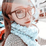 眼镜控气质可爱女生头像 属于我们的烟火