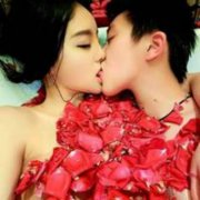 情侣个性的幸福qq皮肤
