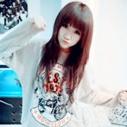 90后小美女QQ头像-她的微笑很甜美