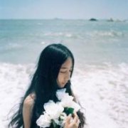 海边唯美的女生头像