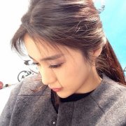 漂亮的女生个性简约皮肤