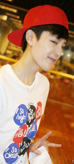 男生帅气个性的qq皮肤