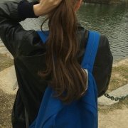 最新的简约女生个性图片