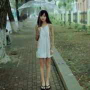 全身头像女生 唯美系 人群我只想变成透明的颜色