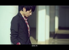 个性简单的男生帯字图片