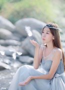 气质的漂亮清新女生皮肤