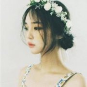 简单的气质清纯女生头像
