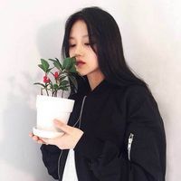 简单的气质清纯女生头像