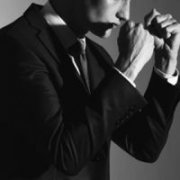 欧美个性的西装男生头像