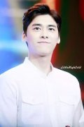 简单清新的李易峰图片