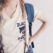 女生清新的简单qq皮肤