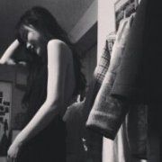 个性的简单女生qq头像黑白