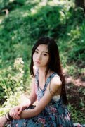 清纯美丽的女生qq皮肤