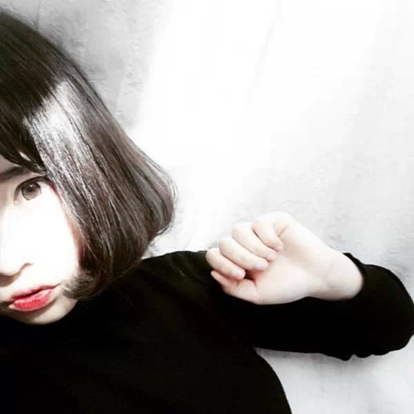 漂亮的简单清新女生qq皮肤