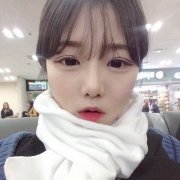 短发的简单女生个性皮肤