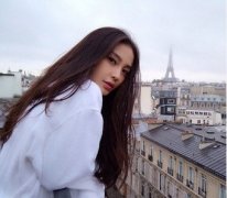 不同风格的AngelaBaby图片