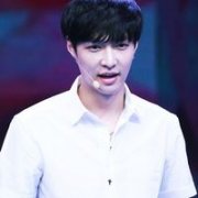 兴兴帅气的清新个性头像