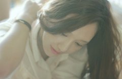 气质清新的琴孝闵图片