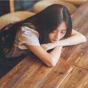 清新的气质女生简单头像