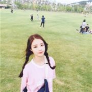 简单清醒的女生气质头像