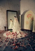 婚纱唯美的女生皮肤