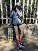 时尚的个性女生qq皮肤