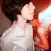 阿宝色可爱男生头像-爱情让我拥有一颗脆弱的心