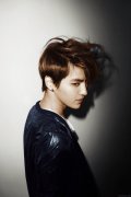 吴亦凡最新的帅气个性皮肤