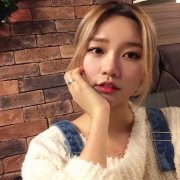 可爱的简单女生qq皮肤