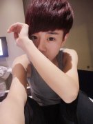 qq清新的可爱男生皮肤