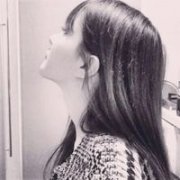简单女生灰色的头像
