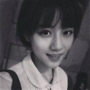 黑白女生简单气质头像
