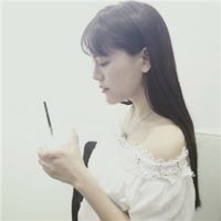清新的简单女生最新头像