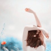 天蓝色背景唯美意境头像 回忆过去爱你的心跳